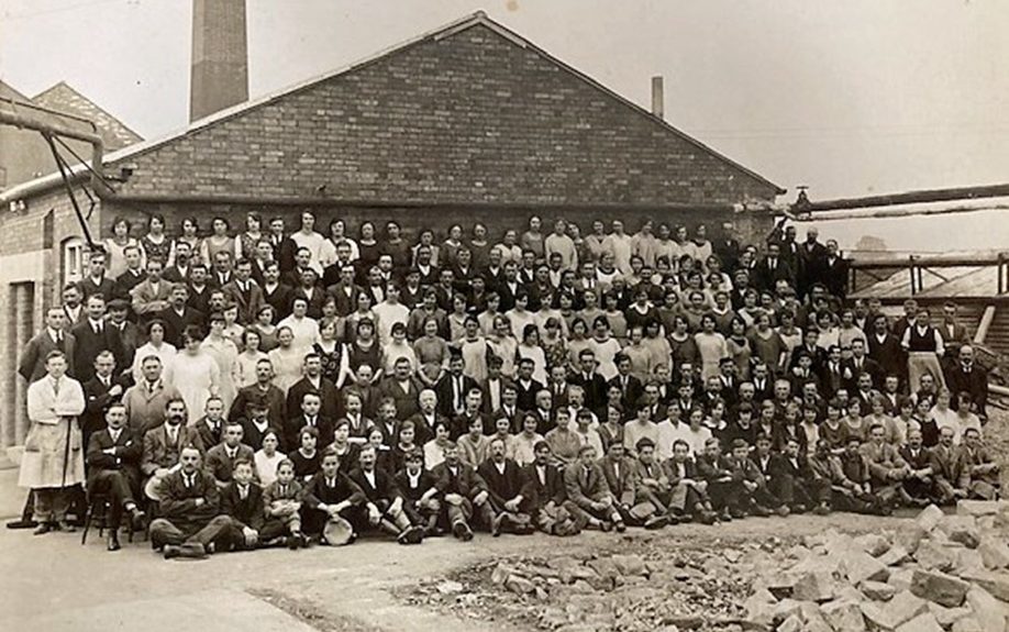 Morlands employees, 1924 Photo: Sally Hill and Ann Morgan